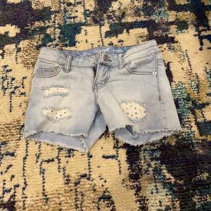 Jean shorts with lace
